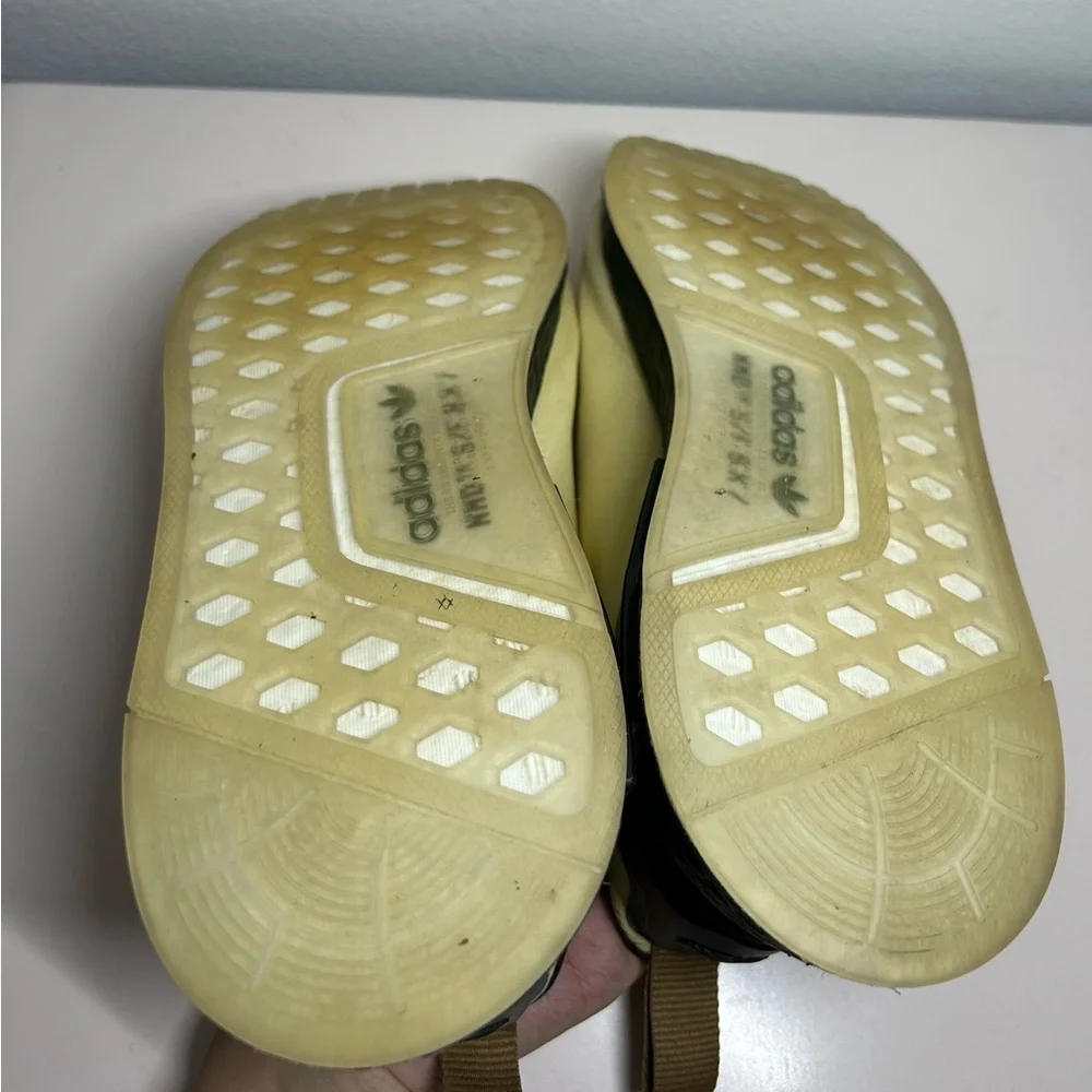 Adidas Men’s NMD R1 Spectoo “Star Wars Bossk” Yellow Men's 5.5/Women's 6.5 - Picture 6 of 7